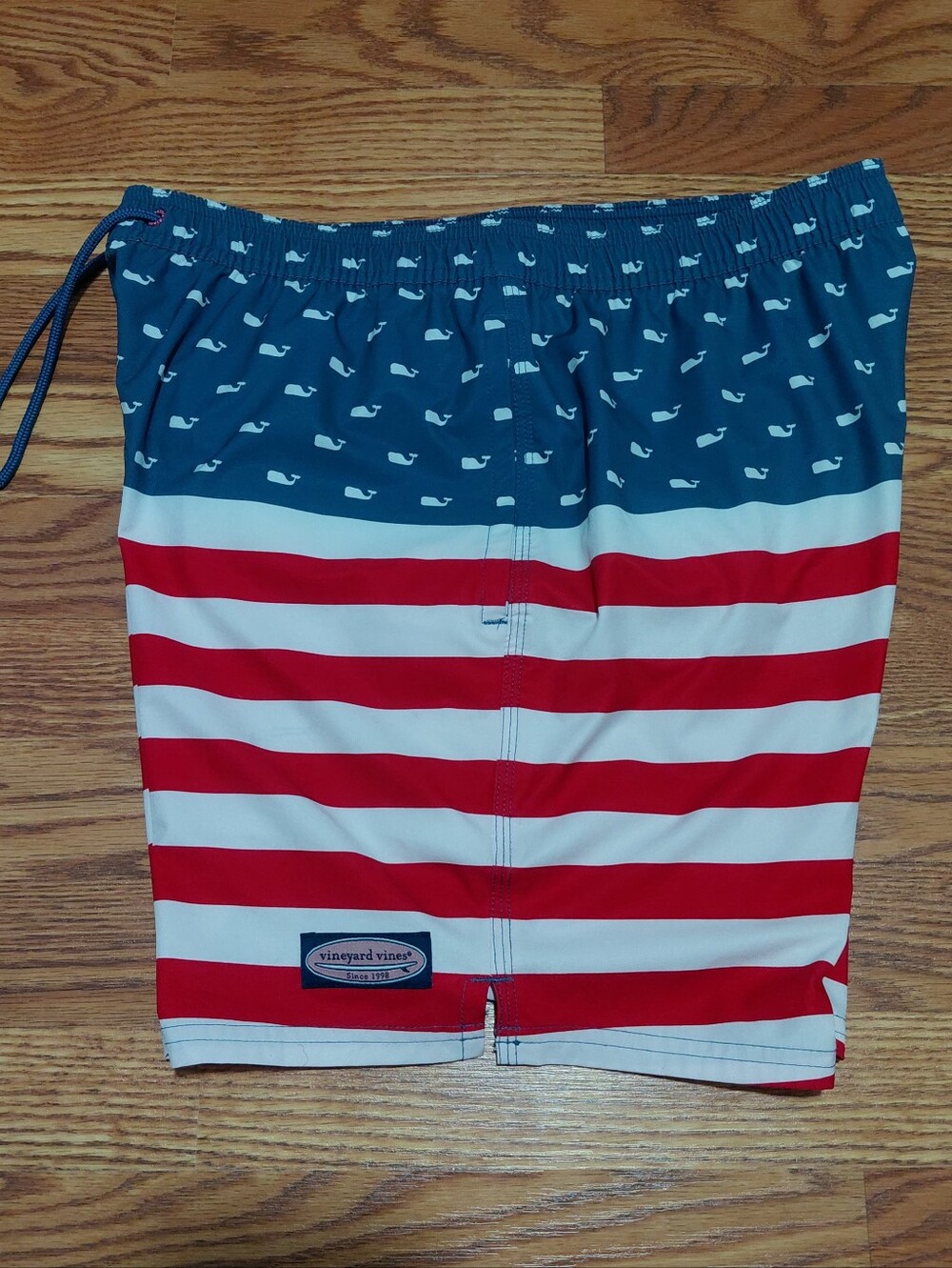 Vineyard Vines American Patriotic Swim Shorts Men Sz M Blue Red Logo Swim Trunks